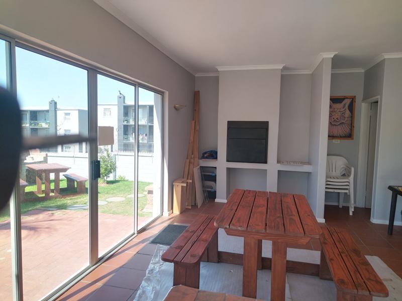 2 Bedroom Property for Sale in Vredekloof East Western Cape